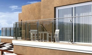 Καγκελα αλουμινιου μπαλκονιου με minimal γραμμές inox σε ξενοδοχείο COMFORT M8100